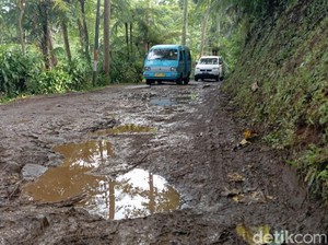 Di Tengah Ramai Wisata, Akses ke Pondok Halimun Sukabumi Justru Rusak