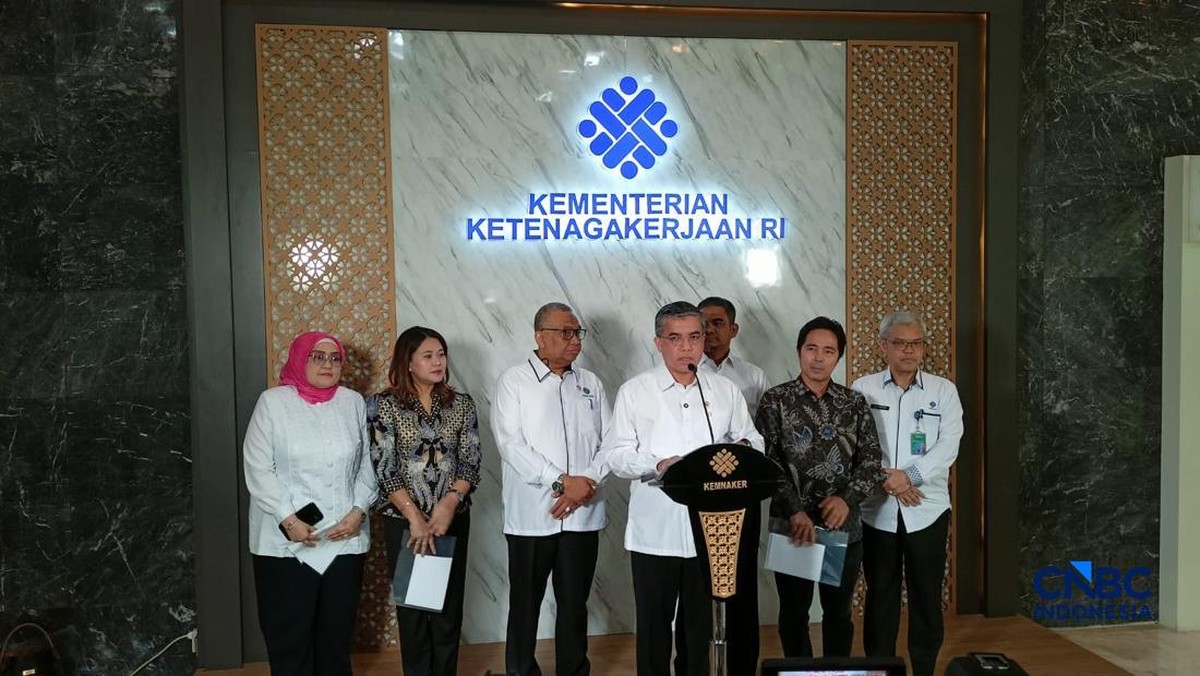 Buruh Cemas WFH 1x Seminggu Potong Gaji, Menaker Tegas Respons Begini