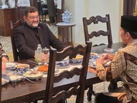 Kenapa Tiba-Tiba Dubes Iran Temui Jokowi di Solo?