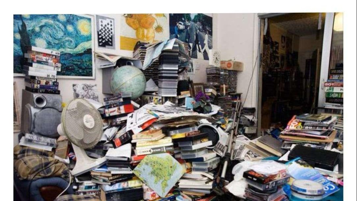 Viral Kamar Kos Penuh Sampah, Ini Penjelasan Hoarding Disorder