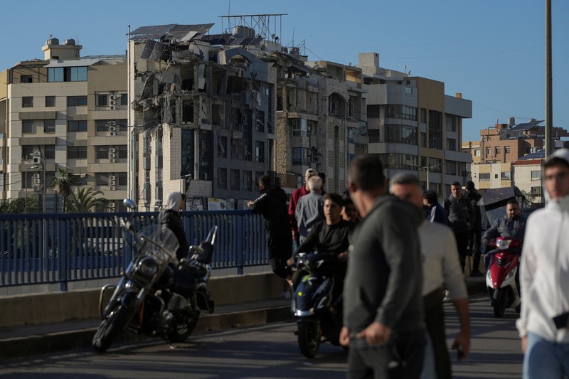 Sebuah ledakan terjadi di sebuah gedung setelah serangan Israel, di tengah meningkatnya permusuhan antara Israel dan Hizbullah, seiring berlanjutnya konflik AS-Israel dengan Iran, di Beirut, Lebanon, 31 Maret 2026. (REUTERS/Mohammad Yassine)