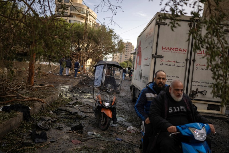 Sebuah ledakan terjadi di sebuah gedung setelah serangan Israel, di tengah meningkatnya permusuhan antara Israel dan Hizbullah, seiring berlanjutnya konflik AS-Israel dengan Iran, di Beirut, Lebanon, 31 Maret 2026. (REUTERS/Mohammad Yassine)