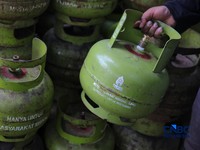 Tak Cuma Minyak, Pemerintah Alihkan LPG Industri untuk Masyarakat