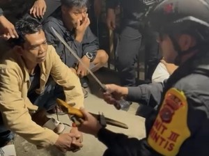 3 Pria-1 Wanita Tipu Pelanggan Prostitusi Online di Kendari Ditangkap