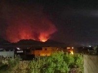 Serangan udara yang dilakukan Amerika Serikat (AS) dilaporkan menghantam Kota Isfahan di Iran tengah pada Selasa (31/3/2026) dini hari. (AFP/-)