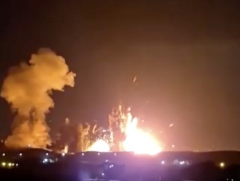 Detik-Detik AS Jatuhkan Bom Penghancur Bunker Raksasa 900 Kg ke Iran