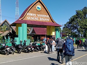 Pemandu Pendakian Gunung Rinjani Akan Diwajibkan Kantongi Kartu Akses