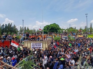 Petani Tebu Blora Demo Tuntut Pabrik Gula Gendhis Kembali Giling