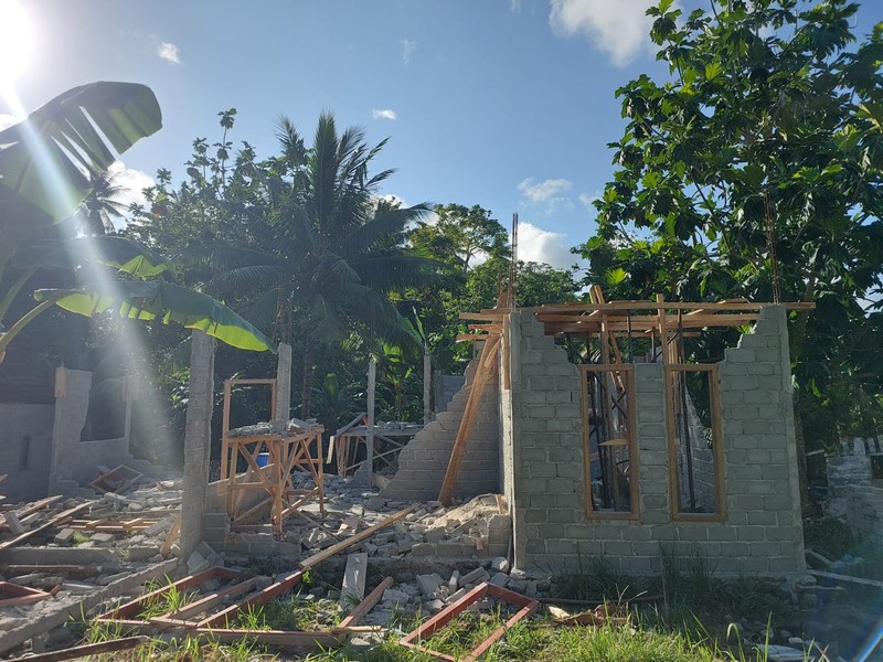Gempa bumi magnitudo 7,6 di perairan Bitung, Sulawesi Utara dan Maluku Utara, Kamis (2/4/2026) pagi. (REUTERS/Tonny Rarung)