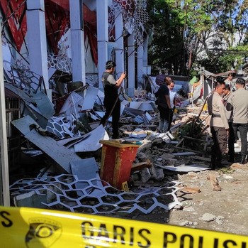 Penampakan Manado Porak Poranda Usai Gempa M7,6, Rumah Banyak Hancur