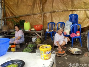 Warga Jangli Terdampak Tanah Gerak Pertanyakan Relokasi Usai 1,5 Bulan Ngungsi