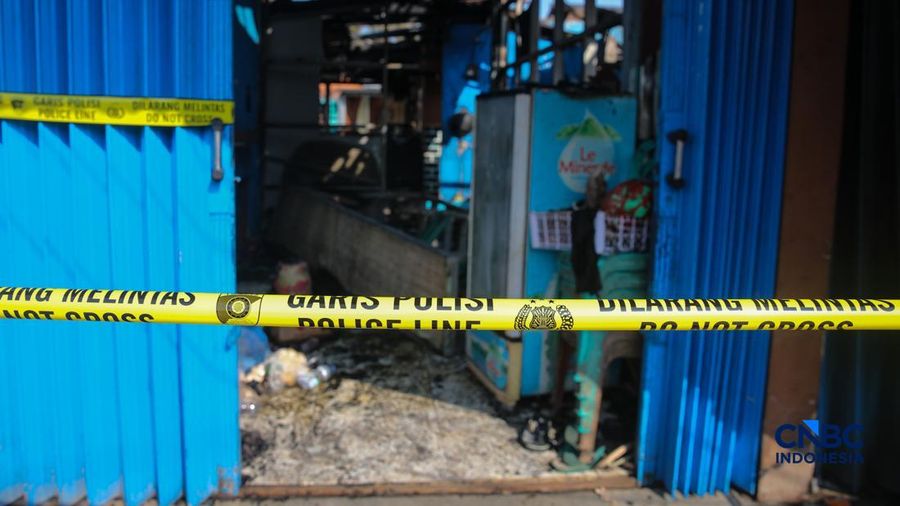 Kondisi usai kebakaran melanda Stasiun Pengisian Bulk Elpiji (SPBE) di Cimuning, Kecamatan Mustika Jaya, Kota Bekasi, Jawa Barat, Kamis (2/4/2026). (CNBC Indonesia/Faisal Rahman)