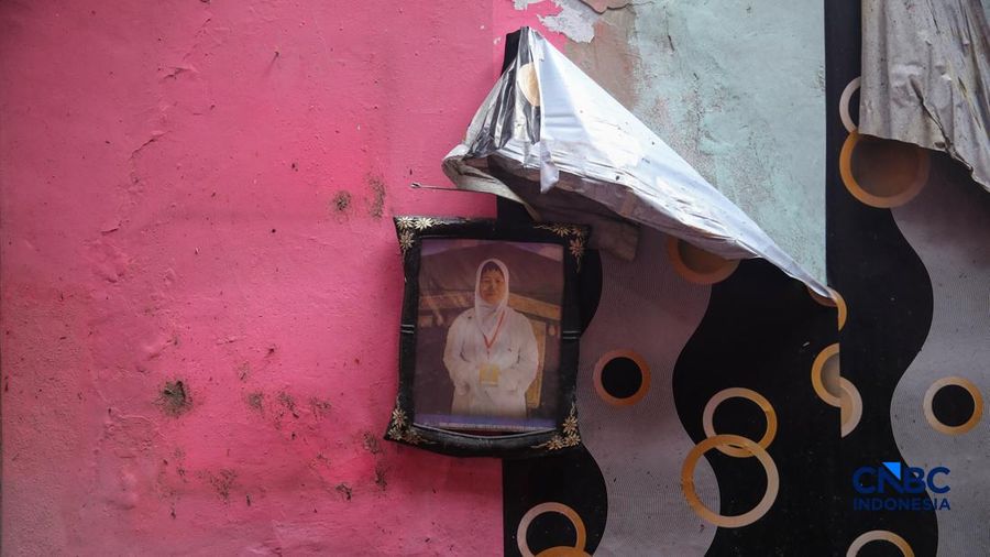 Kondisi usai kebakaran melanda Stasiun Pengisian Bulk Elpiji (SPBE) di Cimuning, Kecamatan Mustika Jaya, Kota Bekasi, Jawa Barat, Kamis (2/4/2026). (CNBC Indonesia/Faisal Rahman)