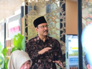 Video Kemensos Hapus Perjalanan Dinas LN Demi Efisiensi Jadi 0 Persen