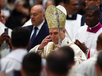 Misa Paskah Perdana, Paus Leo Serukan Dunia Hentikan Perang