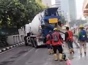 Ada Perbaikan Jalan, Lalin Rasuna Said Arah Mampang Macet