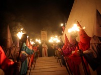 Bukan Sekte, Prosesi Dramatis Ini Gambarkan Kisah Yesus