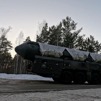Potret Rudal Nuklir Yars Dikerahkan, Rusia Pamer Kekuatan