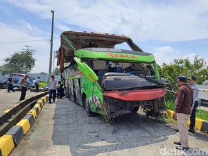 Update Bus Restu Terguling di Tol Jombang: Korban 34 Orang, Sopir Kabur