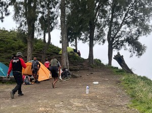 Turis Belgia Terpeleset di Jalur Pendakian Gunung Rinjani, Kaki Kiri Patah