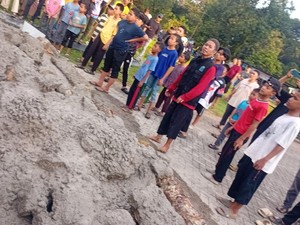 Pesantren 4 Hari Tutup Jalan di Maros Picu Demo Warga, Akses Sampai Dicor