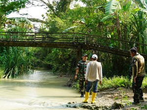 Puluhan Tahun Menanti, Warga Napis Bojonegoro Akhirnya Punya Jembatan