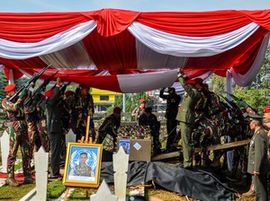Video Panglima TNI Pimpin Pemakaman Mayor Zulmi di TMP Cikutra
