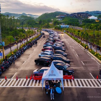 Warga RI Ramai-ramai Wisata ke IKN, Jalan Penuh Mobil, Motor dan Orang