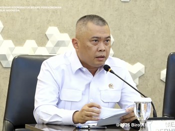 Menteri Perhubungan (Menhub) Dudy Purwagandhi saat menyampaikan Konferensi Pers terkait Kebijakan Transportasi dan BBM di Jakarta, Senin (6/4/2026). (Tangkapan Layar Youtube/PerekonomianRI)