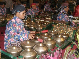 13 Alat Musik Tradisional Jawa Tengah dan Fungsinya, Ada Rebab hingga Slenthem