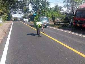 Pasutri Senggol Fuso di Jalan Denpasar-Gilimanuk, Istri Tewas Terlindas