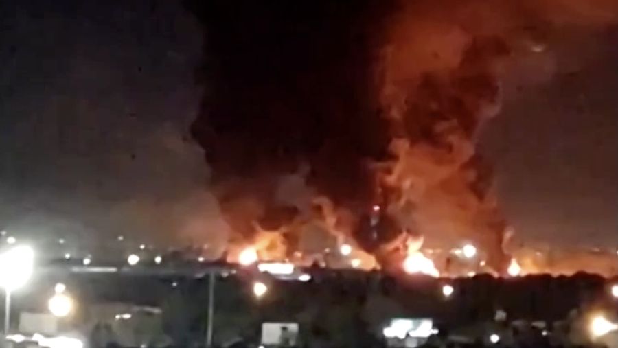 Dalam beberapa jam terakhir, bandara di beberapa kota, termasuk Teheran dan Urmia, menjadi sasaran serangan rudal dan pesawat tak berawak dari AS dan Israel. (Tangkapan Layar Video Reuters/SOCIAL MEDIA)
