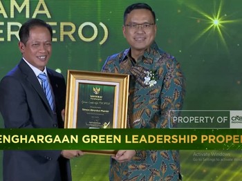 Video: Dirut Pertamina, Simon Aloysius Raih Green Leadership Proper