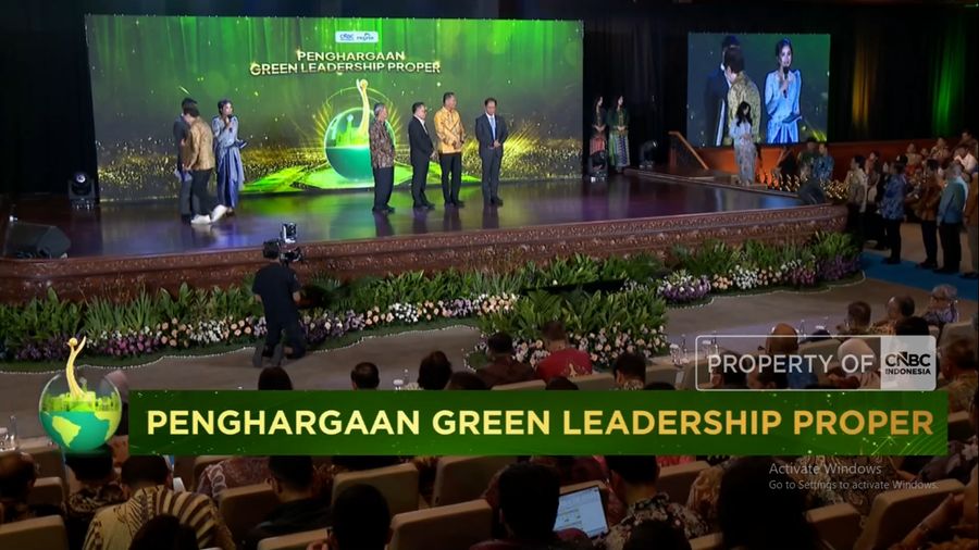 Dirut TMMIN, Nandi Julyanto Raih Green Leadership Proper Anugerah Lingkungan 2025
