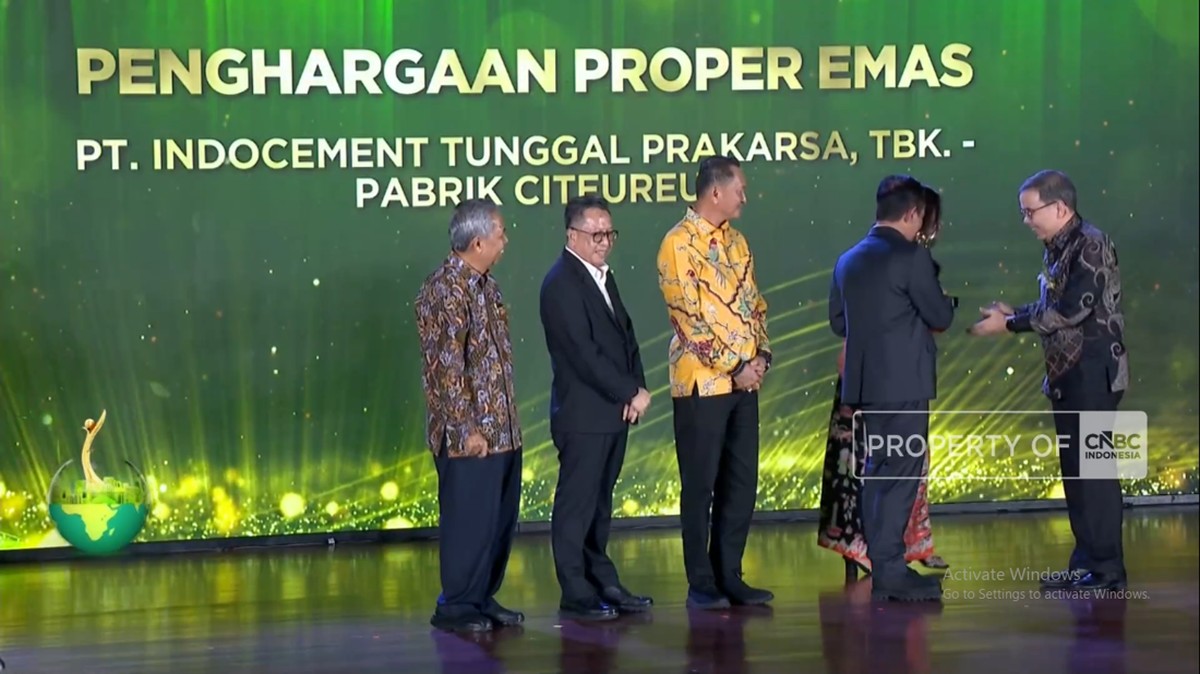 Aktif Kurangi Sampah dan Emisi Karbon, Indocement Raih PROPER Emas 2025