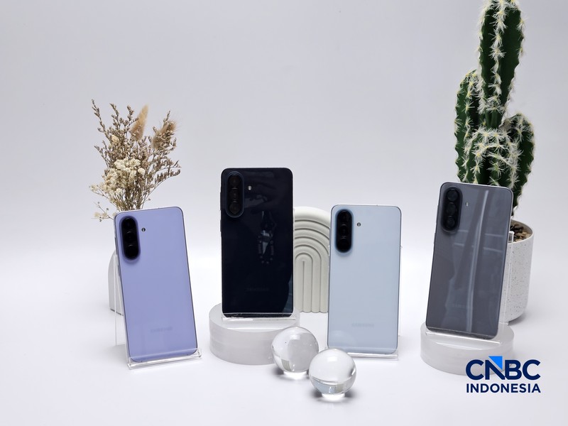 Samsung Galaxy A57. (CNBC Indonesia/Intan Rakhmayanti)