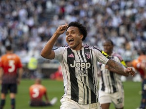 Juventus Vs Genoa: Bianconeri Menang 2-0