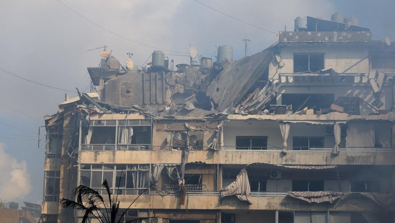 Keruakan usai serangan Israel di Beirut, Lebanon, Rabu (8/4/2026). (REUTERS/Mohamed Azakir)