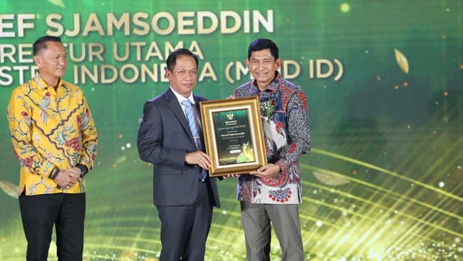 Pimpin Inovasi Berkelanjutan, Maroef Sjamsoeddin Raih Green Leadership