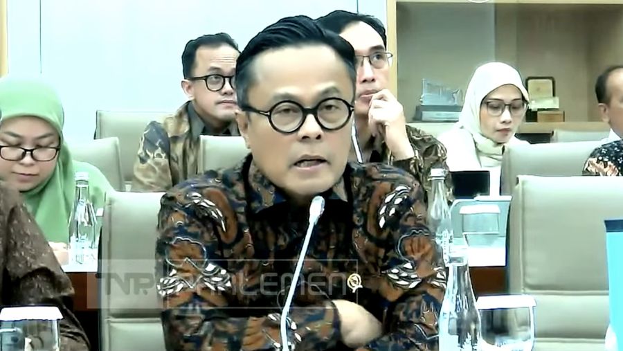 COO Danantara, Dony Oskaria saat mengikuti Rapat Dengar Pendapat (RDP) dengan Komisi VI DPR RI di Jakarta, Rabu (8/4/2026). (Tangkapan Layar Youtube/TVR Parlemen)