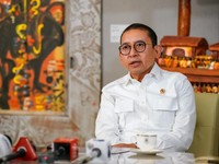 Fadli Zon Soal Harga BBM Subsidi tak Naik: Prabowo Berpihak ke Rakyat