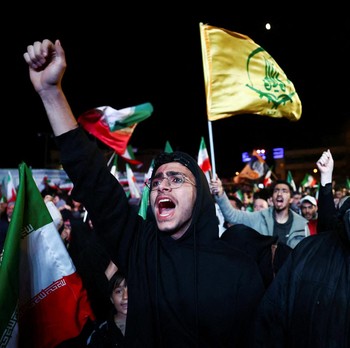 Potret Iran Usai Pengumuman Gencatan Senjata Trump, Rayakan Kemenangan