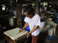 Harga Kedelai Naik Terus Sejak Perang, Perajin Tahu-Tempe Putar Otak