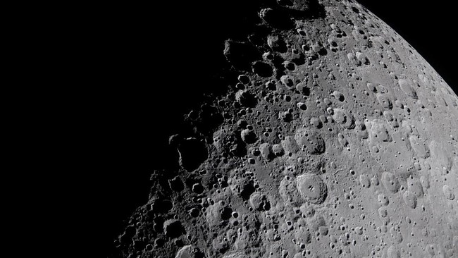 Bulan Bergerak Menjauhi Bumi, Warga Pelan-Pelan Rasakan Dampaknya
