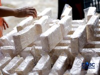 Penjualan tahu dan tempe di Pasar Minggu, Jakarta. (CNBC Indonesia/Muhammad Sabki)