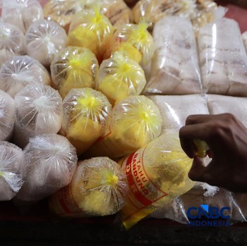 Ibu-Ibu Jangan Kaget Ya, Harga Tempe Naik Rp500-Tahu Tetap Tapi....