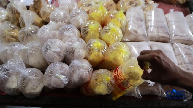 Ibu-Ibu Jangan Kaget Ya, Harga Tempe Naik Rp500-Tahu Tetap Tapi....