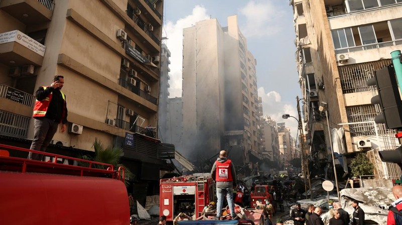 Keruakan usai serangan Israel di Beirut, Lebanon, Rabu (8/4/2026). (REUTERS/Mohamed Azakir)