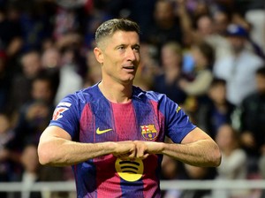 MU Kenapa Gak Rekrut Lewandowski Saja?
