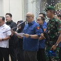 Direktur Penyidikan (Dirdik) Jaksa Agung Muda Bidang Tindak Pidana Khusus (Jampidsus), Syarief Sulaeman Nahdi menyampaikan keterengan saat konferensi pers terkait kasus korupsi tata kelola minyak mentah di gedung Kejakaan Agung, Jakarta, Kamis (9/4/2